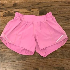 Lululemon hotty hot shorts EXTREMLEY RARE